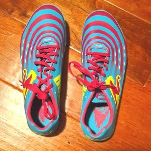 NWOT! Womens Size 8 track shoes spikes-short distance/sprinting